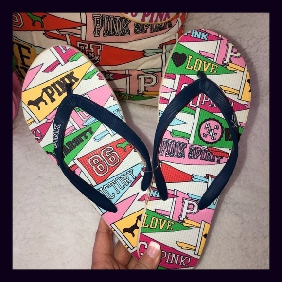 Victoria’s Secret Pink Flag Alarm Clock Throw Pillow Flip Flops Set - Picture 5 of 9